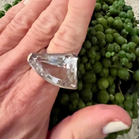 Deb Guyot faceted quartz ring in hammered sterling, big and bold size 12 - Picture 7 of 16